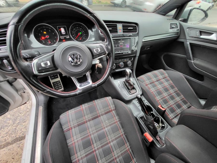 2016 Volkswagen Golf Gti 4dr HB DSG SE photo