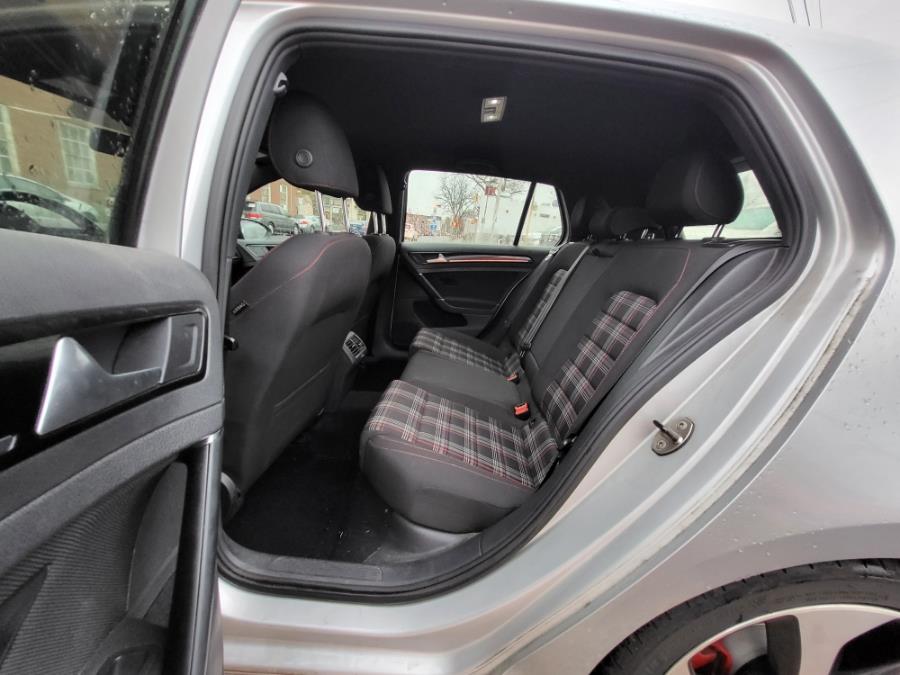 2016 Volkswagen Golf Gti 4dr HB DSG SE photo