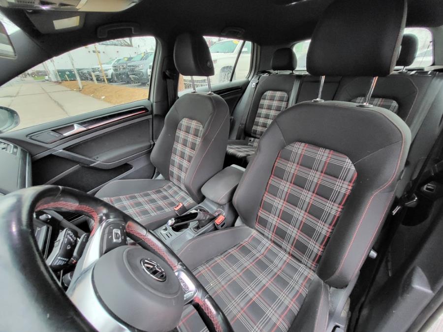 2016 Volkswagen Golf Gti 4dr HB DSG SE photo