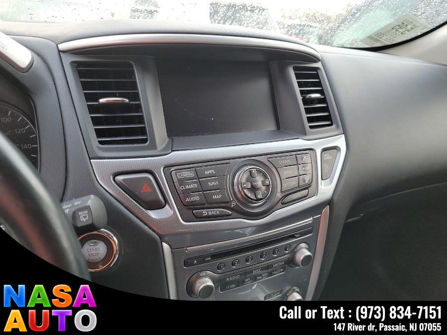 2018 Nissan Pathfinder 4x4 SL photo