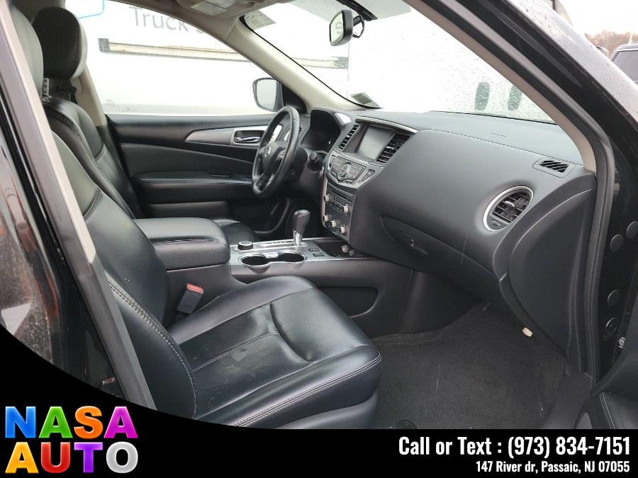2018 Nissan Pathfinder 4x4 SL photo