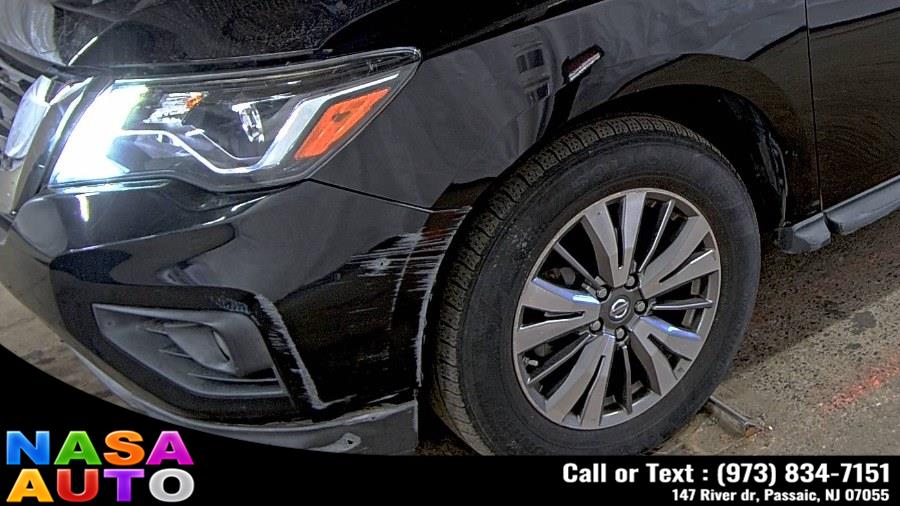 2018 Nissan Pathfinder 4x4 SL photo