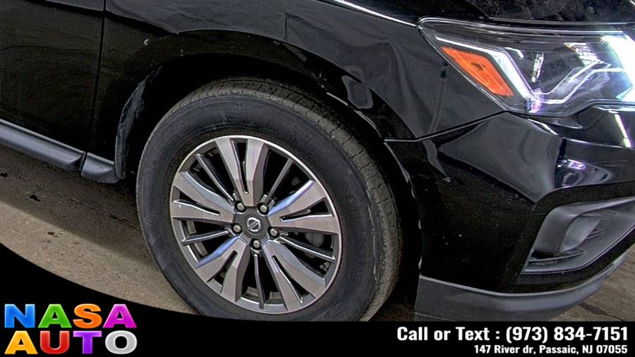 2018 Nissan Pathfinder 4x4 SL photo