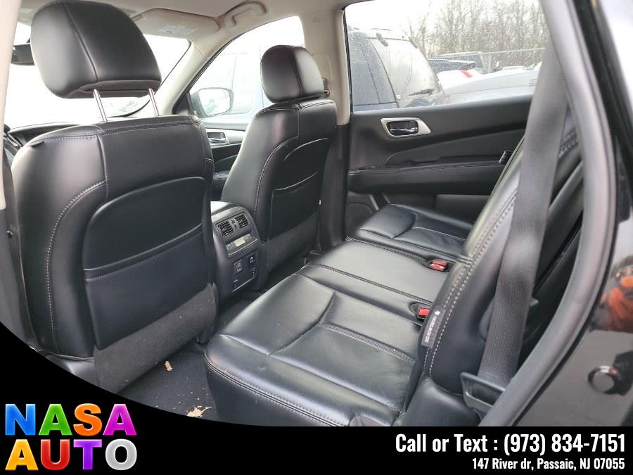 2018 Nissan Pathfinder 4x4 SL photo