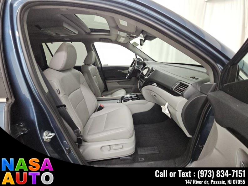 2022 Honda Pilot Elite AWD photo