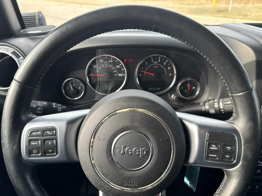 2015 Jeep Wrangler Unlimited Rubicon photo