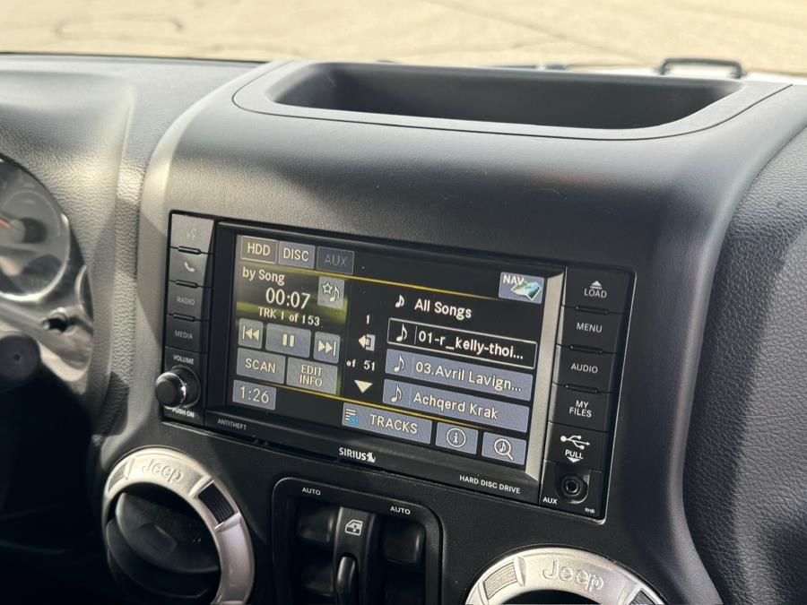2015 Jeep Wrangler Unlimited Rubicon photo