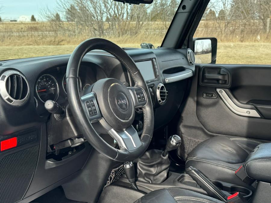2015 Jeep Wrangler Unlimited Rubicon photo