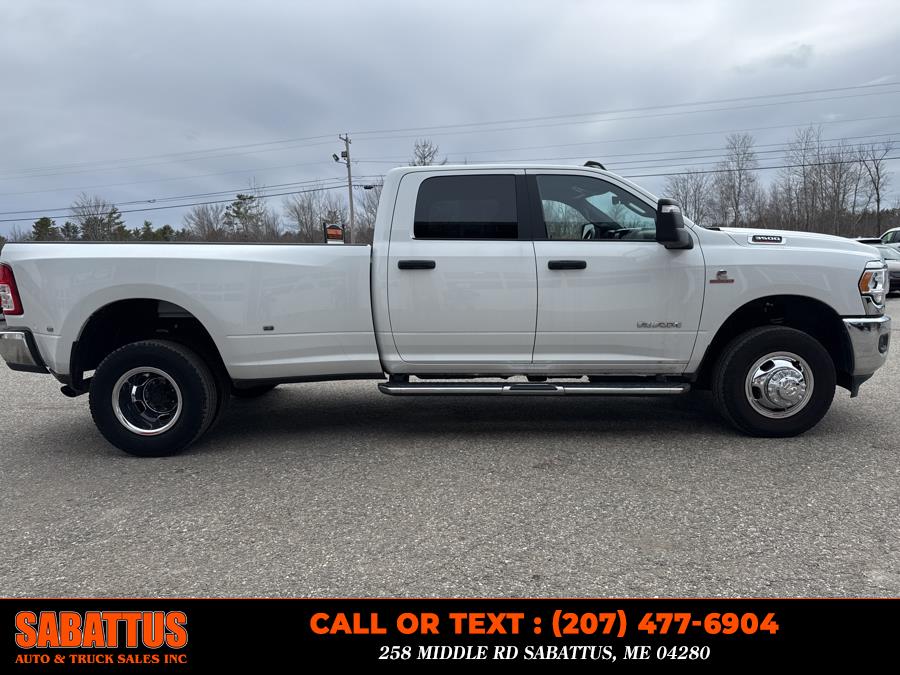 2024 RAM 3500 Big Horn 4x4 Crew Cab 8'' Box photo