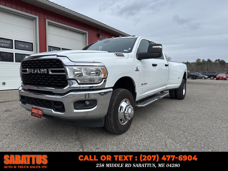 2024 RAM 3500 Big Horn 4x4 Crew Cab 8'' Box photo