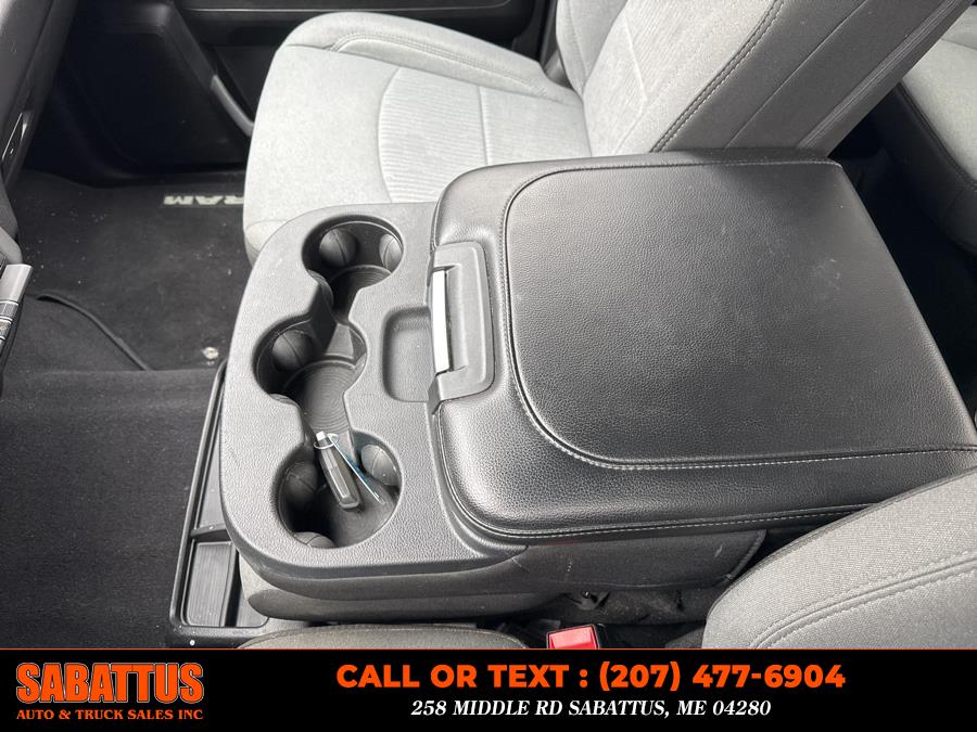 2024 RAM 3500 Big Horn 4x4 Crew Cab 8'' Box photo