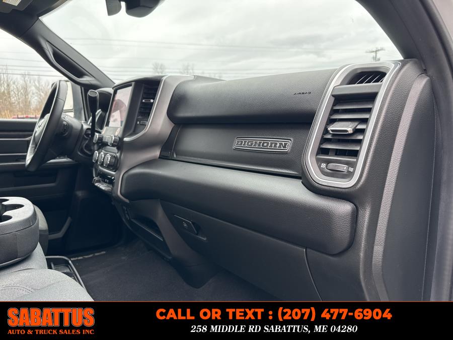 2024 RAM 3500 Big Horn 4x4 Crew Cab 8'' Box photo