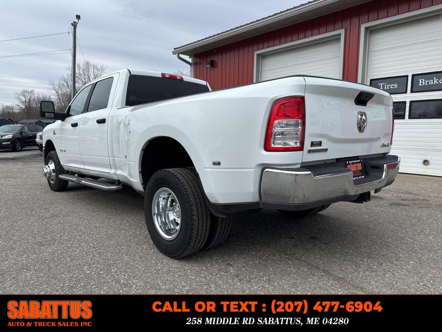 2024 RAM 3500 Big Horn 4x4 Crew Cab 8'' Box photo