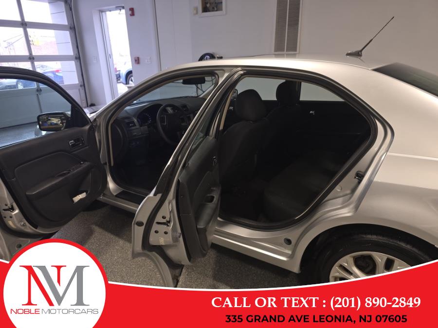 2012 Ford Fusion SE photo