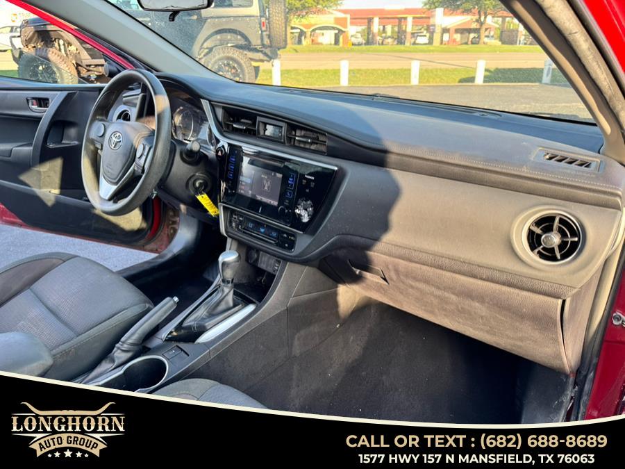 2017 Toyota Corolla SE CVT (Natl) photo