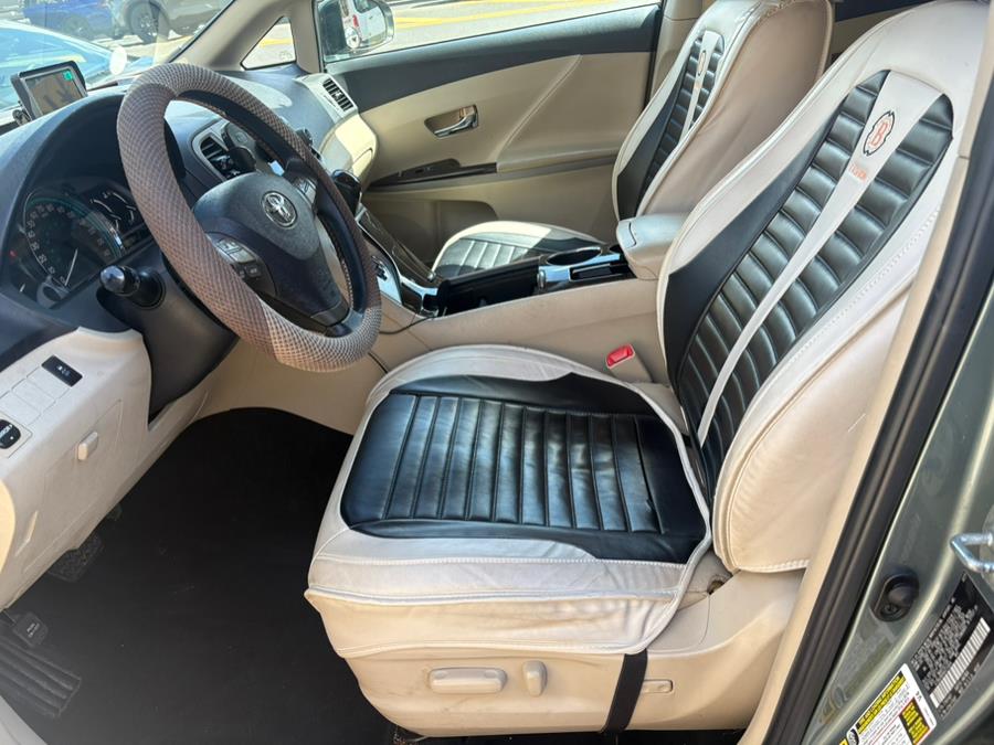 2010 Toyota Venza AWD 4cyl photo