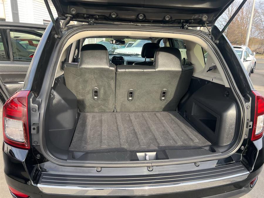 2016 Jeep Compass Latitude 4x4 4dr SUV photo