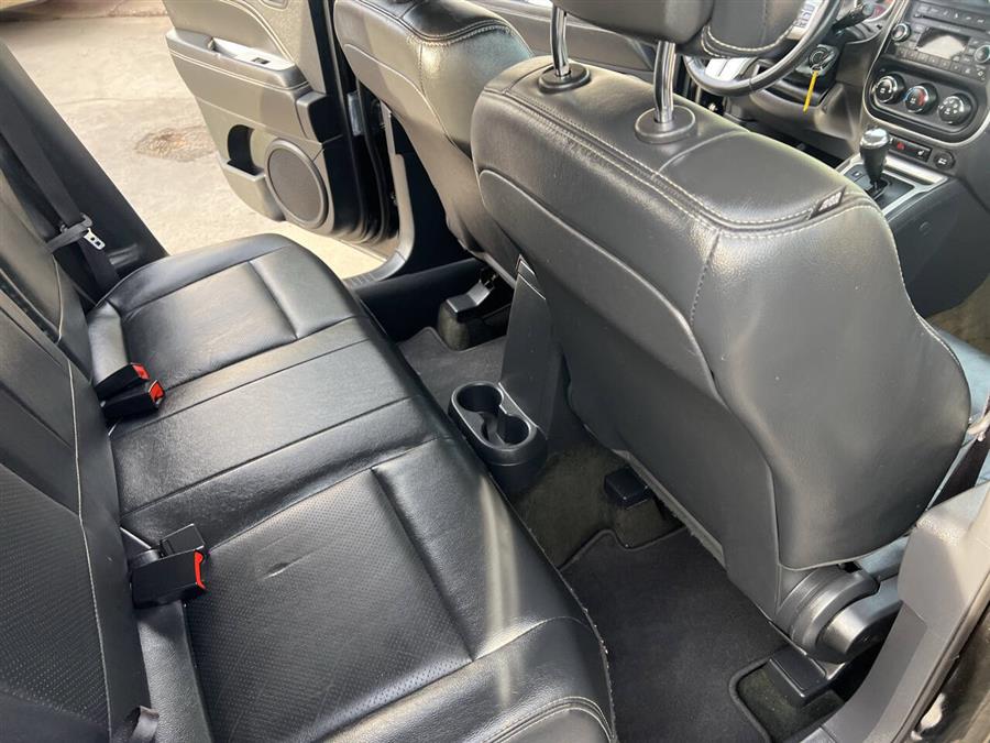 2016 Jeep Compass Latitude 4x4 4dr SUV photo