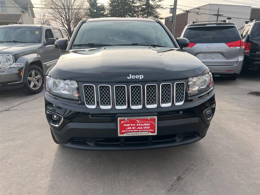 2016 Jeep Compass Latitude 4x4 4dr SUV photo