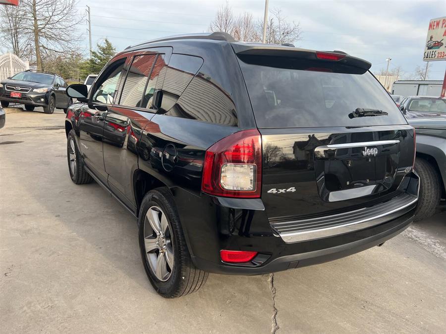 2016 Jeep Compass Latitude 4x4 4dr SUV photo
