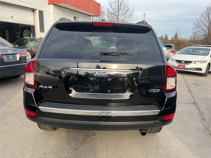 2016 Jeep Compass Latitude 4x4 4dr SUV photo