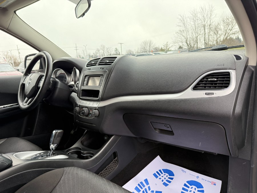 2013 Dodge Journey SE photo