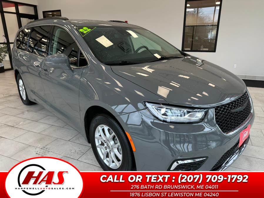 2022 Chrysler Pacifica Touring L FWD photo
