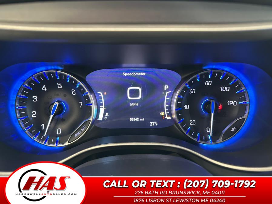 2022 Chrysler Pacifica Touring L FWD photo