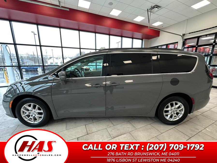 2022 Chrysler Pacifica Touring L FWD photo