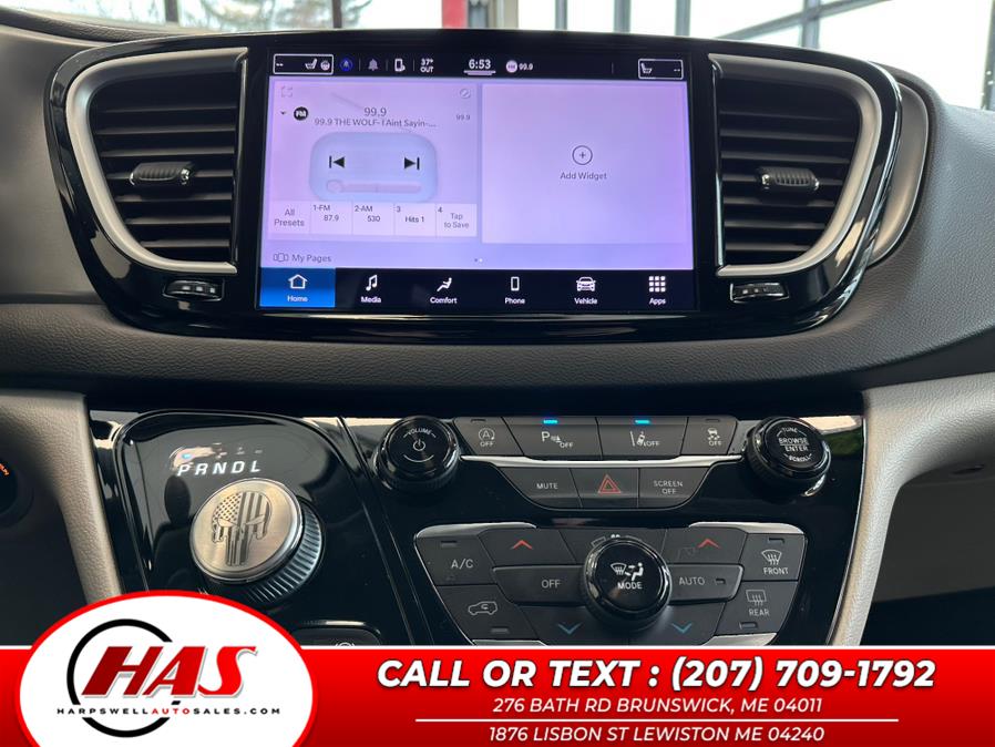 2022 Chrysler Pacifica Touring L FWD photo