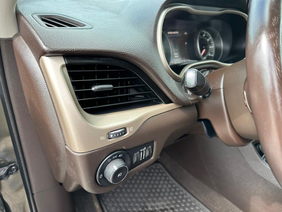 2014 Jeep Cherokee Trailhawk photo