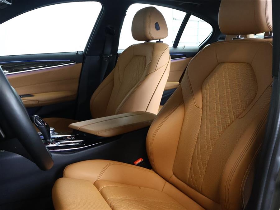 2022 BMW 5-Series 530 XI photo