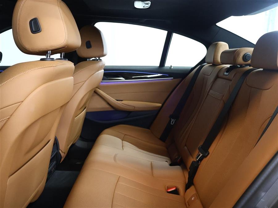 2022 BMW 5-Series 530 XI photo