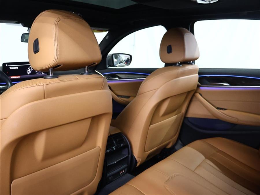 2022 BMW 5-Series 530 XI photo
