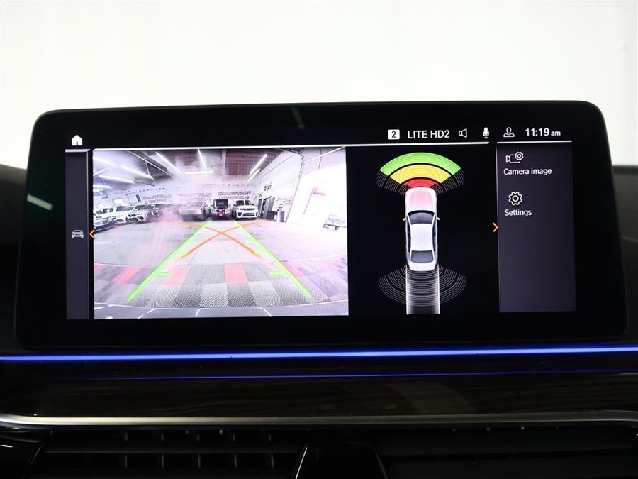 2022 BMW 5-Series 530 XI photo