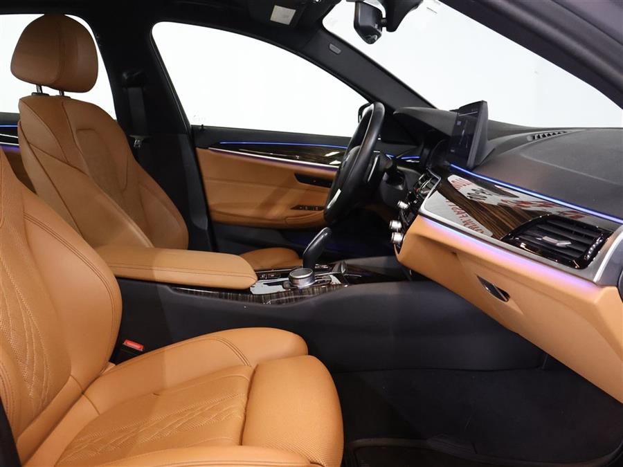 2022 BMW 5-Series 530 XI photo