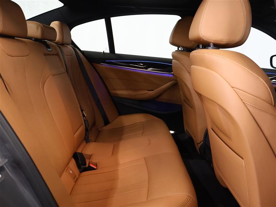 2022 BMW 5-Series 530 XI photo