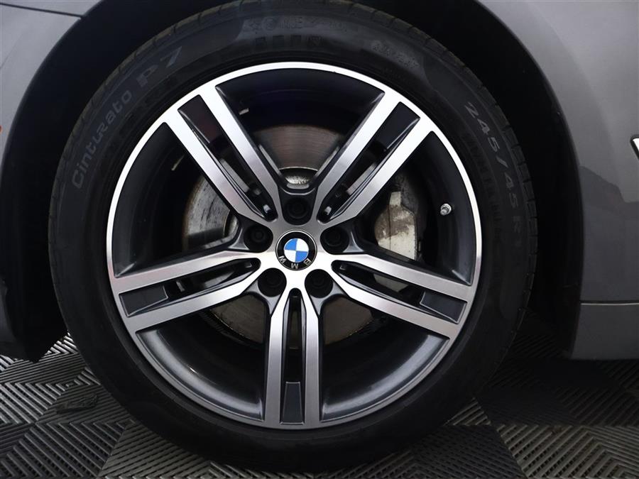 2022 BMW 5-Series 530 XI photo