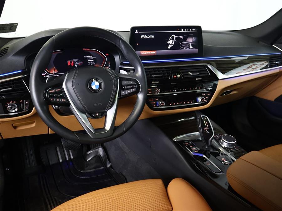 2022 BMW 5-Series 530 XI photo