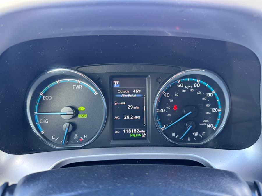 2017 Toyota RAV4 Hybrid Limited AWD (Natl) photo