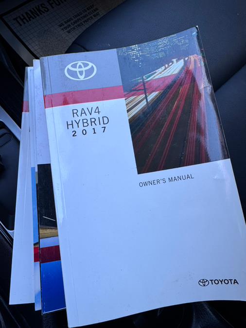 2017 Toyota RAV4 Hybrid Limited AWD (Natl) photo