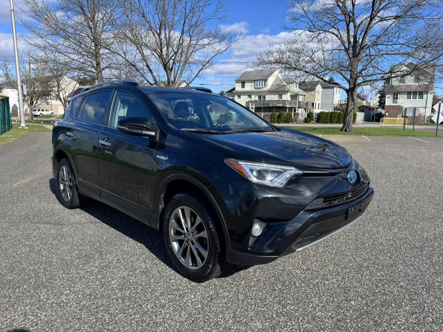 2017 Toyota RAV4 Hybrid Limited AWD (Natl) photo