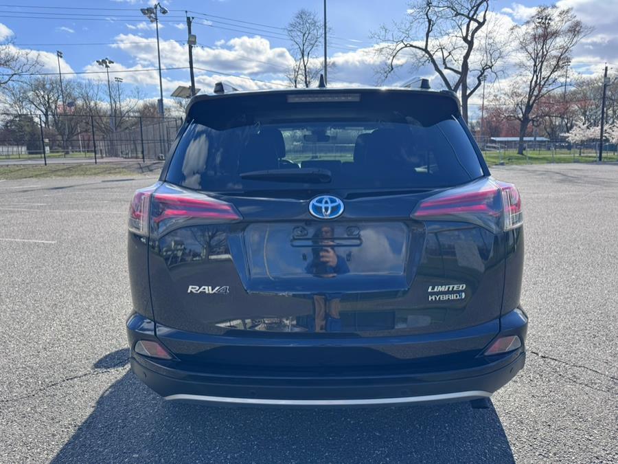 2017 Toyota RAV4 Hybrid Limited AWD (Natl) photo