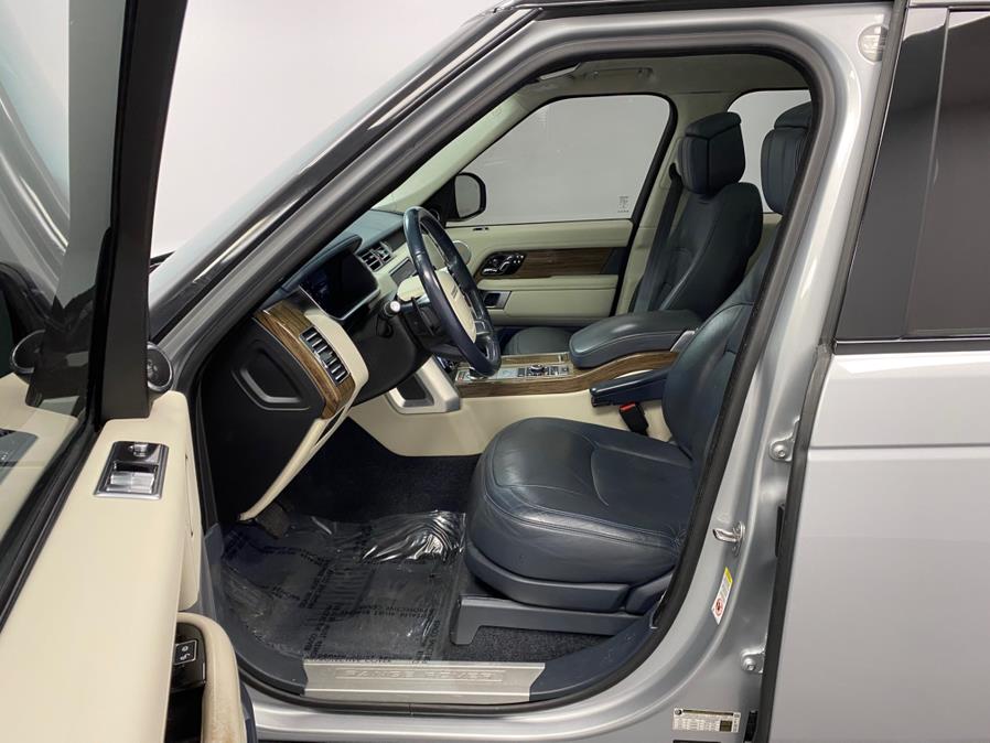 2019 Land Rover Range Rover V8 Supercharged SWB photo
