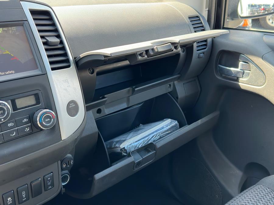 2021 Nissan Frontier King Cab 4x4 SV Auto photo