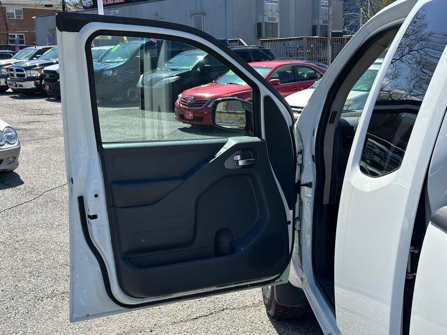 2021 Nissan Frontier King Cab 4x4 SV Auto photo