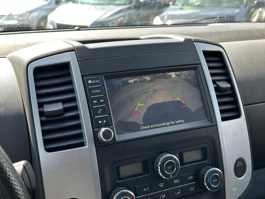 2021 Nissan Frontier King Cab 4x4 SV Auto photo