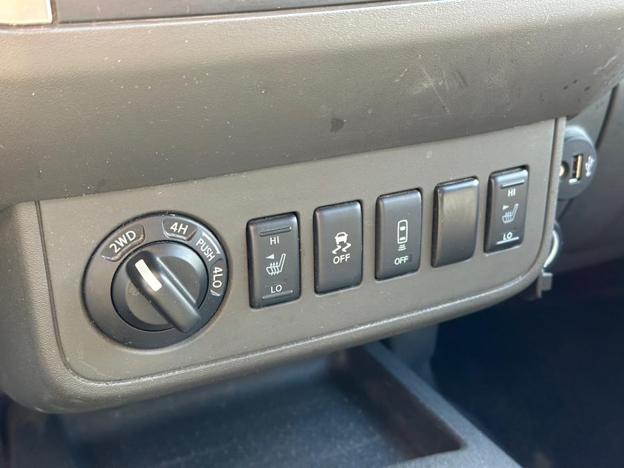 2021 Nissan Frontier King Cab 4x4 SV Auto photo