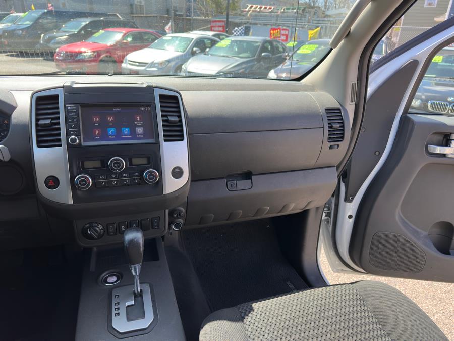 2021 Nissan Frontier King Cab 4x4 SV Auto photo