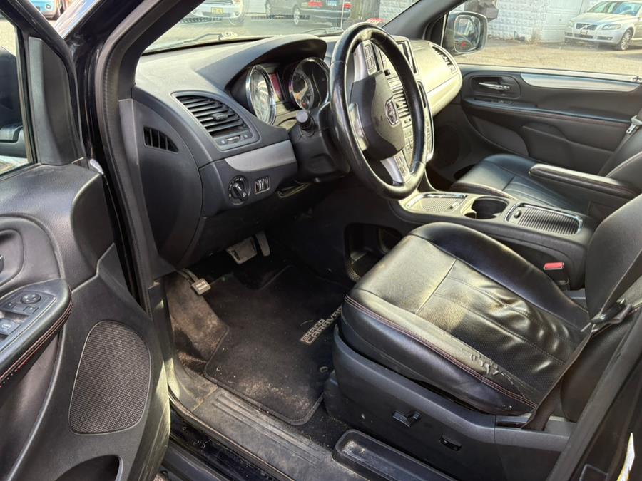 2017 Dodge Grand Caravan GT Wagon Retail *Ltd Avail* photo
